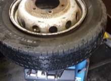 Смяна на гуми бусове и каминои